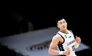 包含郭艾伦助北京队逆转胜，率队晋级季后赛的词条